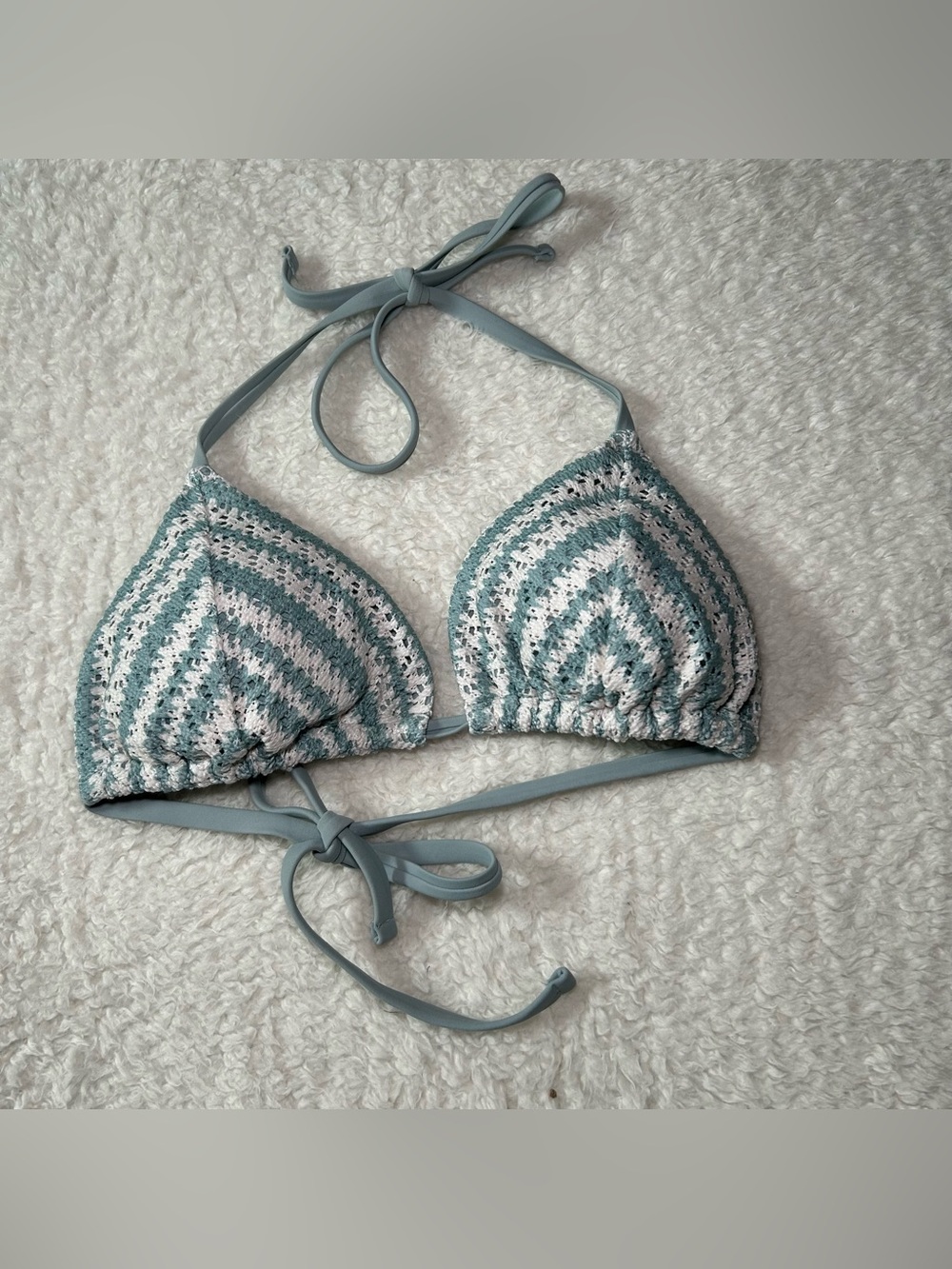 Hollister Women’s Blue & White Striped Crochet Bikini Top Large